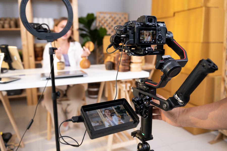 behind-the-scenes-of-youtube-ads-production